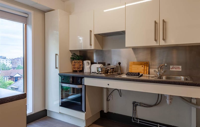 Crown Place, East Reading, Reading - Image 1